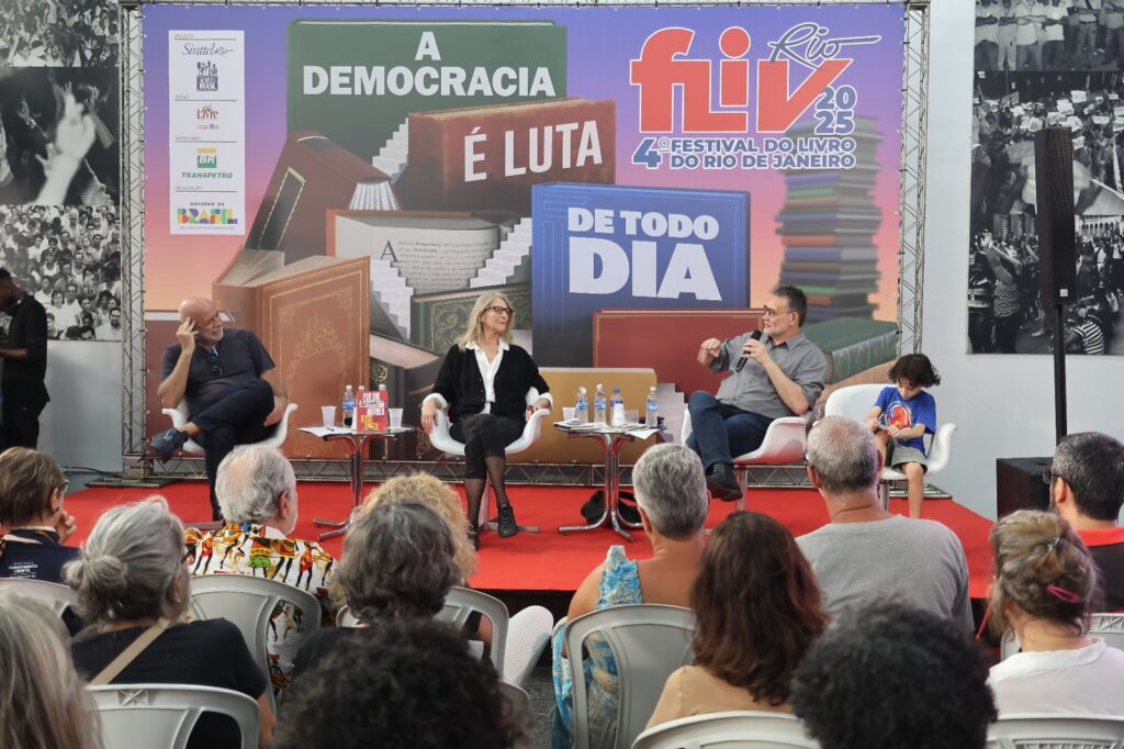 Fliv Rio tem livros, debates e cinema